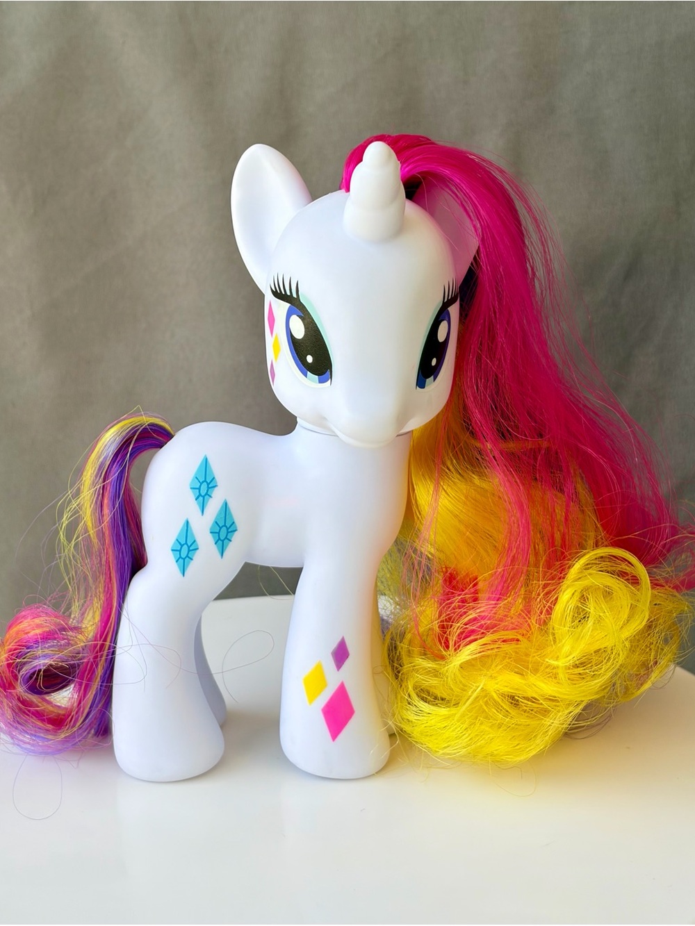 My Little Pony (2013) G4 “Rainbow Power" Fashion Style Rarity 6” Brushable Pony